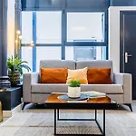 Amplisimo Y Coqueto Apartamento De Lujo Y Diseno En Pleno Centro
